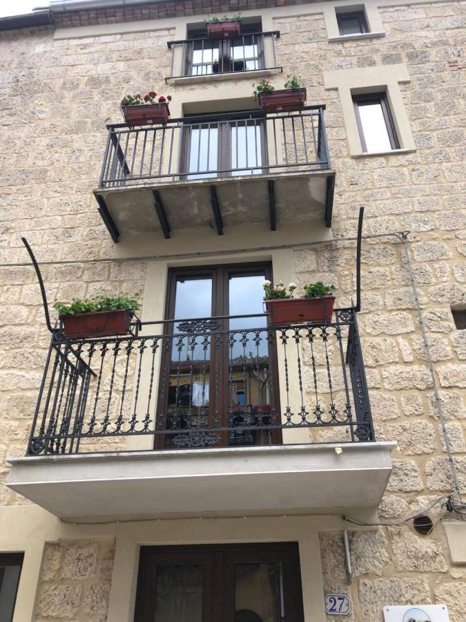 ペトラリーア・ソプラーナ La Casa Del Borgo Bed & Breakfast エクステリア 写真